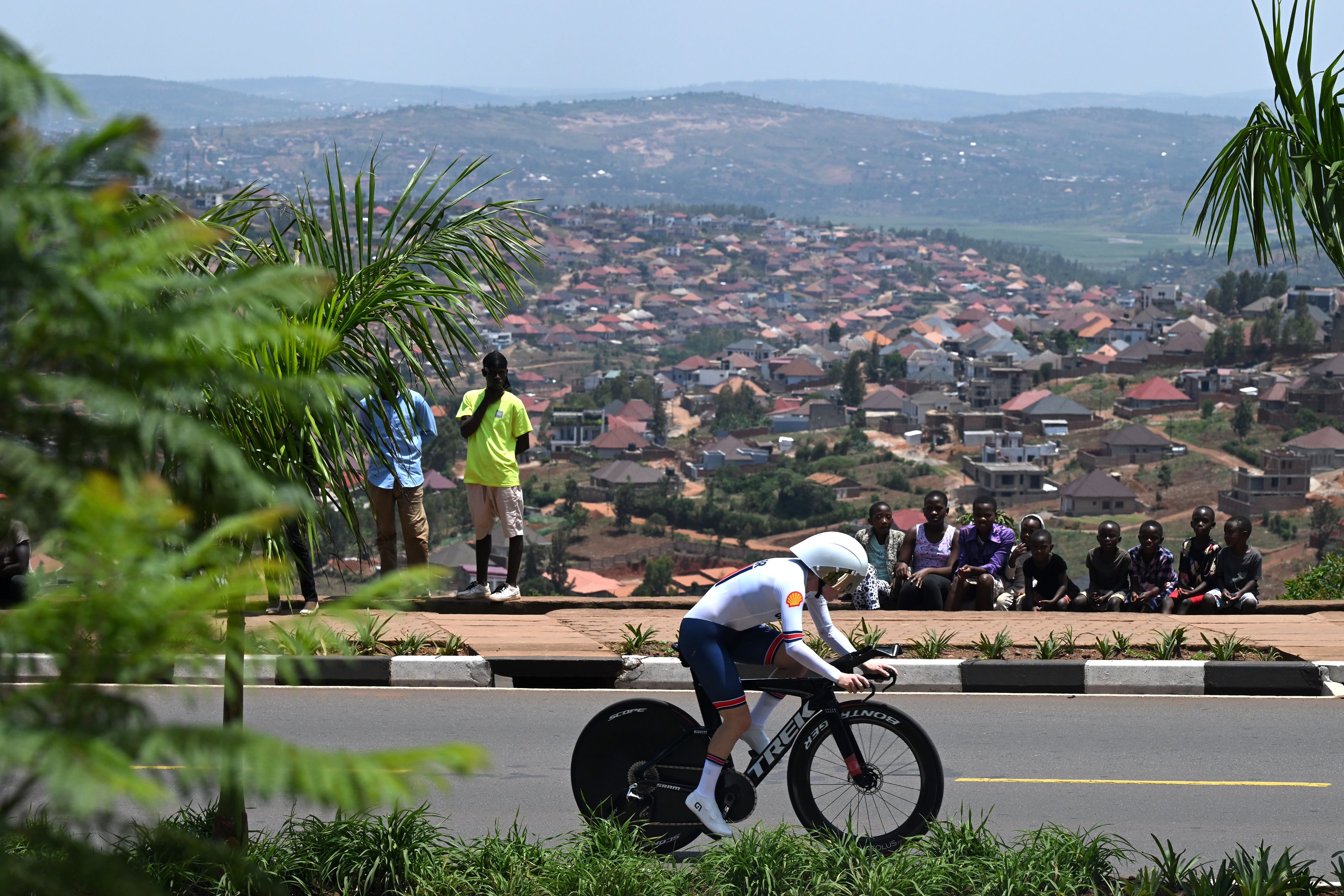 Anna Henderson riding the world ITT championships in Rwanda