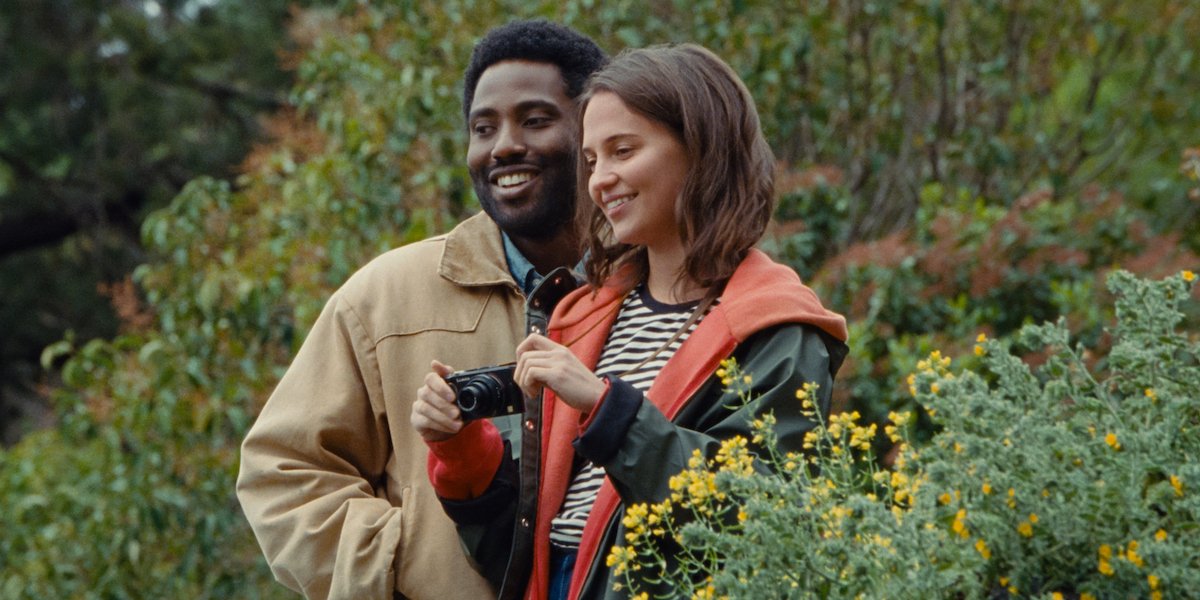 John David Washington and Alicia Vikander in Beckett