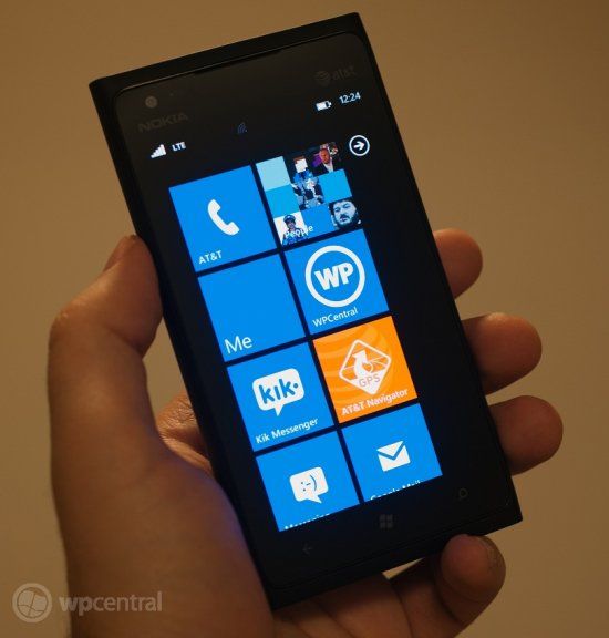 Lumia 900 reportedly selling for a loss as Nokia spends more on ...