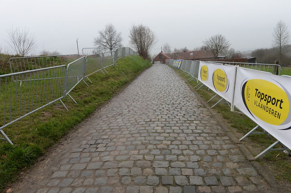 The Kwaremont climb comes twice near the finish.