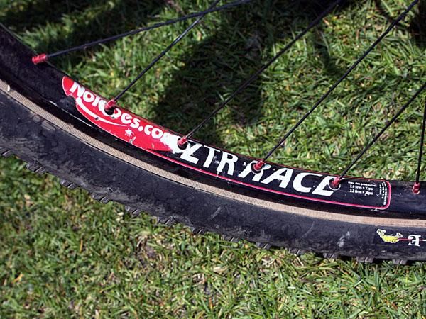 The NoTubes ZTR Race wheelset is a popular choice among pros and amateurs alike for its superlight weight, easy tubeless convertibility, and surprisingly reasonable durability.