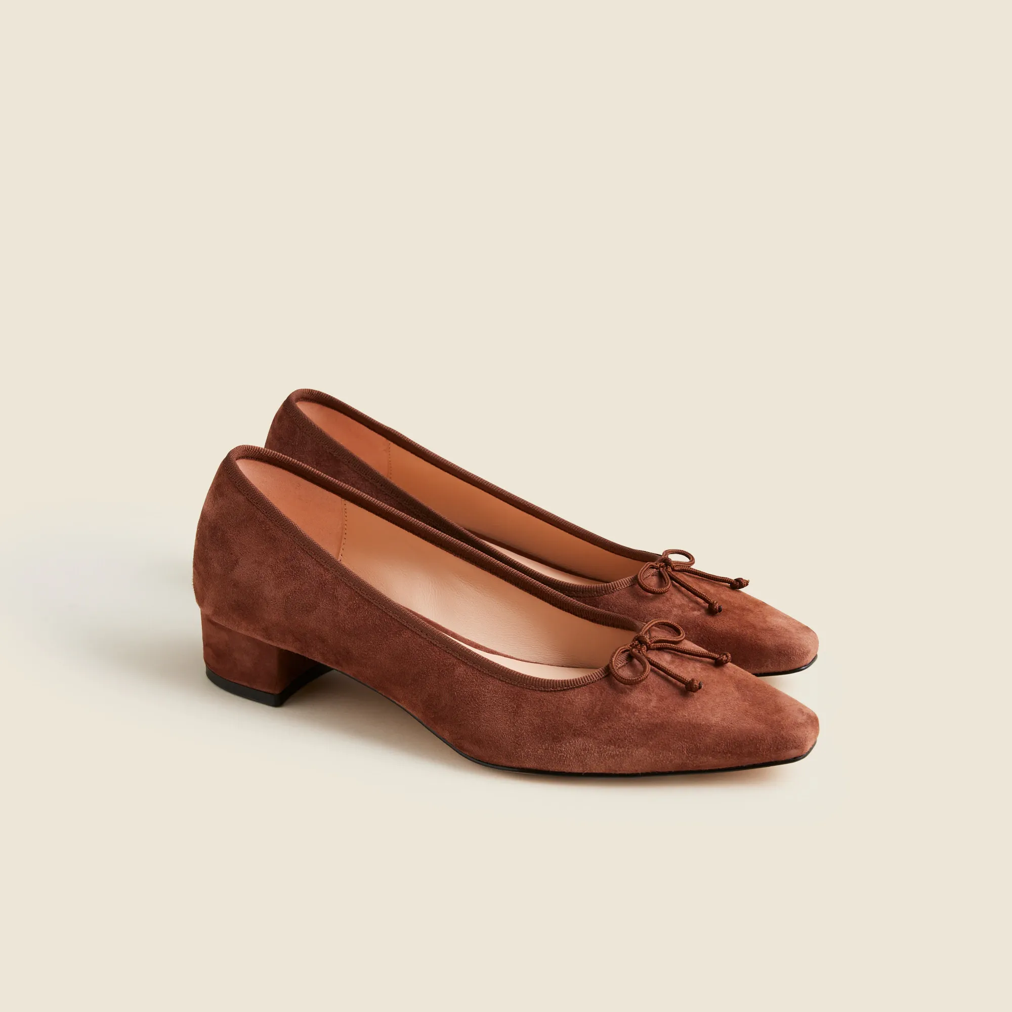 Pointed-Toe Pumps in Suede