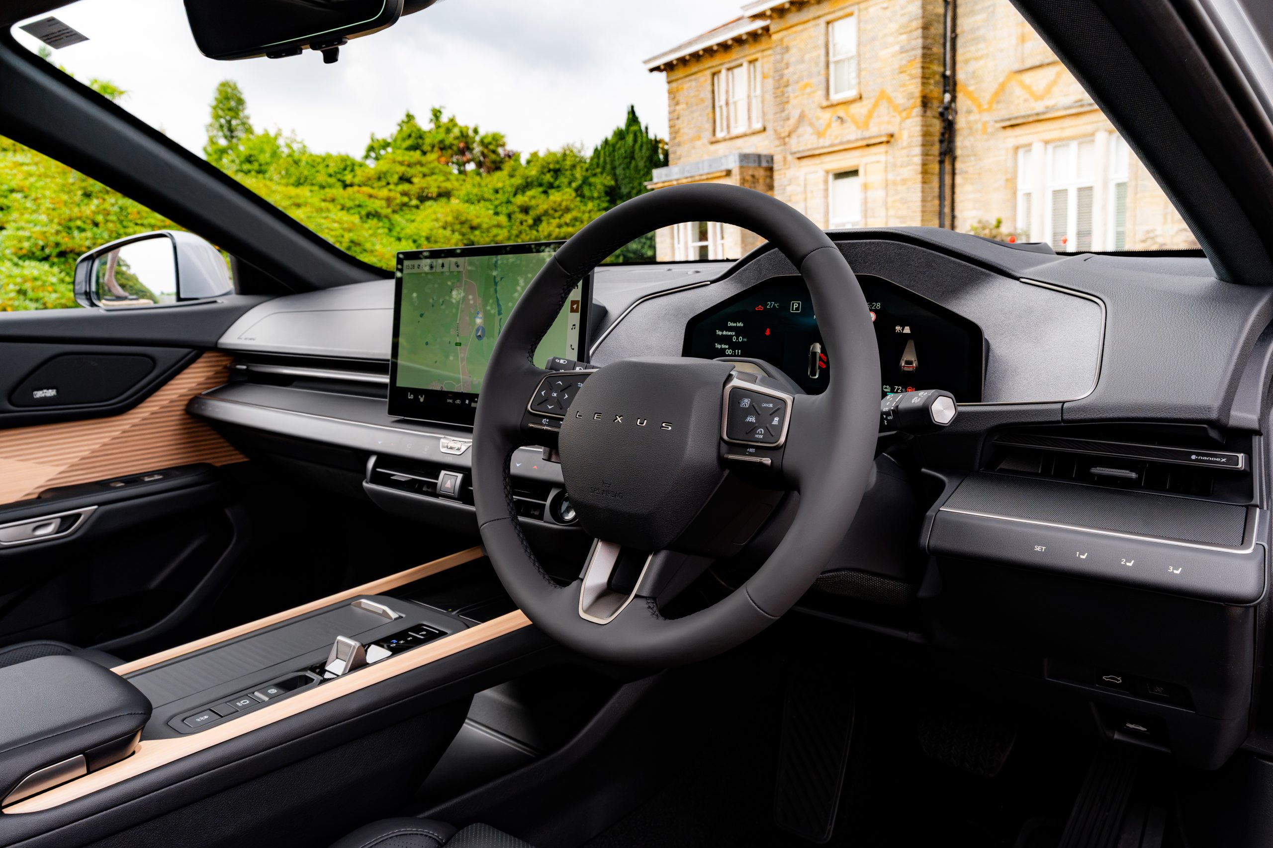 Lexus ES interior
