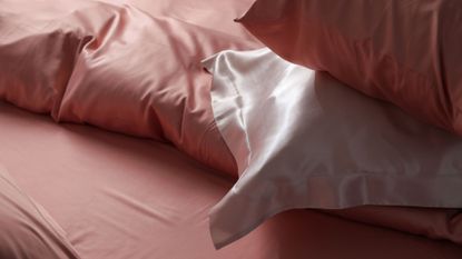 $10 Amazon silk pillowcase deal