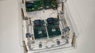 xMEMS XMC-2400 active cooling solution demo