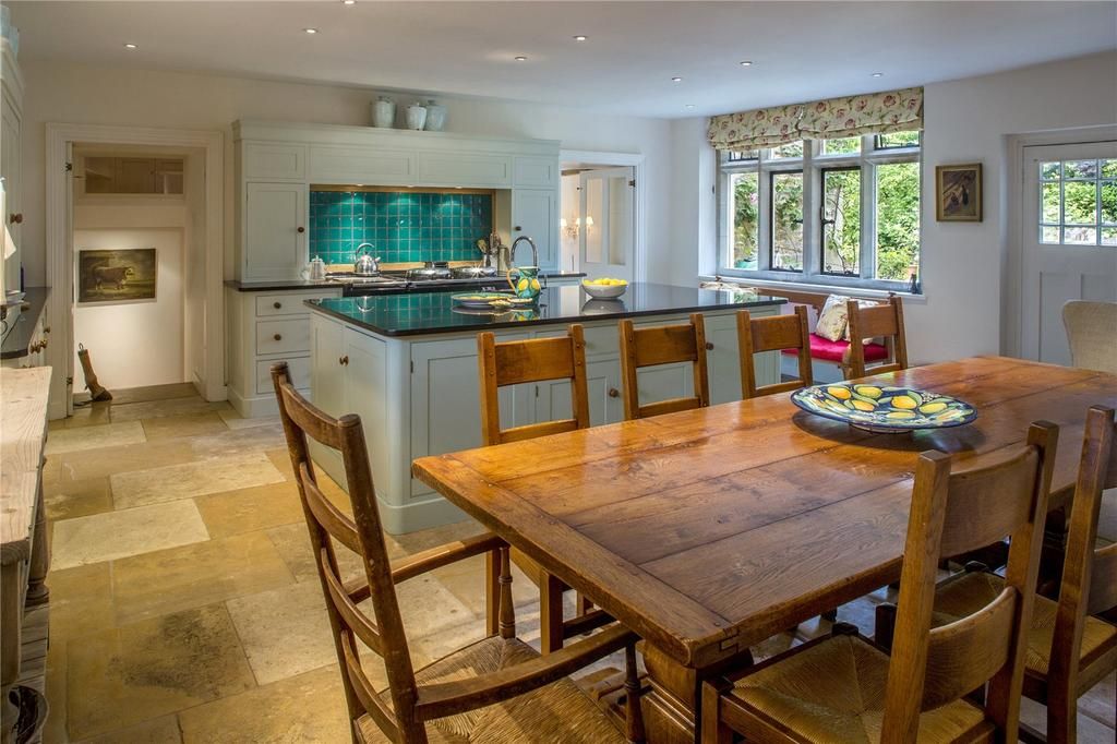 A house in 'the most beautiful village in England' with Cotswold charm ...