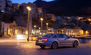 Audia 6 Jp with street light view