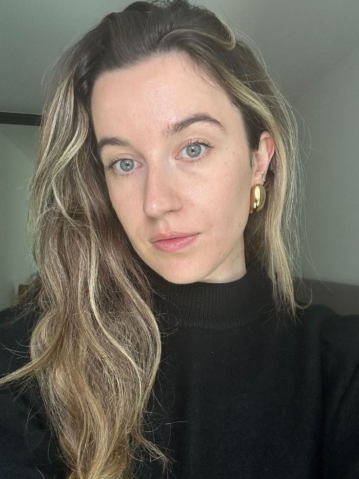 Junior beauty editor Grace Lindsay wearing the Victoria Beckham foundation