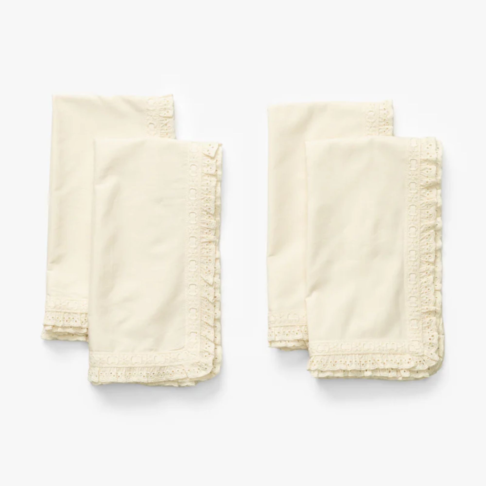 Cream napkins with lace edges
