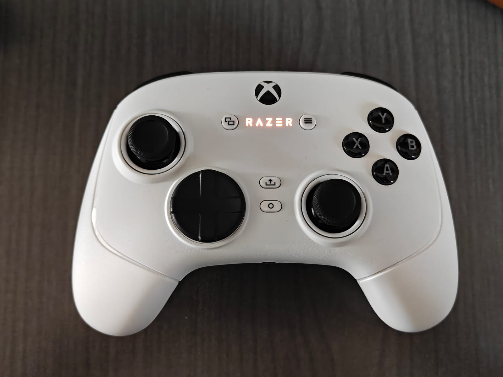 Razer Wolverine V3 Pro