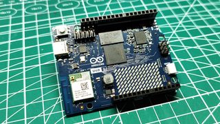 Arduino Uno Q