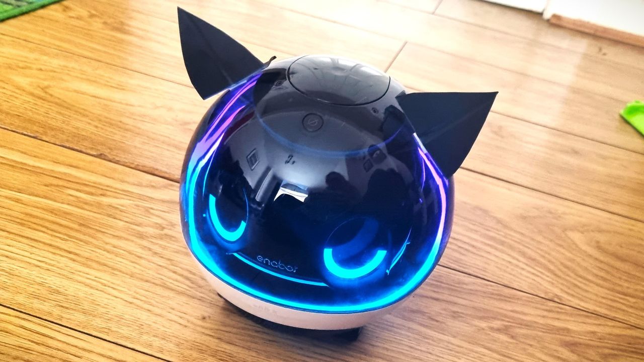 Ebo-X Robot with cat ears to look like 808 from Hi-Fi Rush