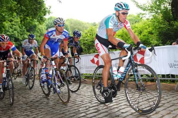 Philippe Gilbert makes quick work of the climb of the Kemmelberg