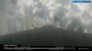 Falcon 9 First Stage Heads Home