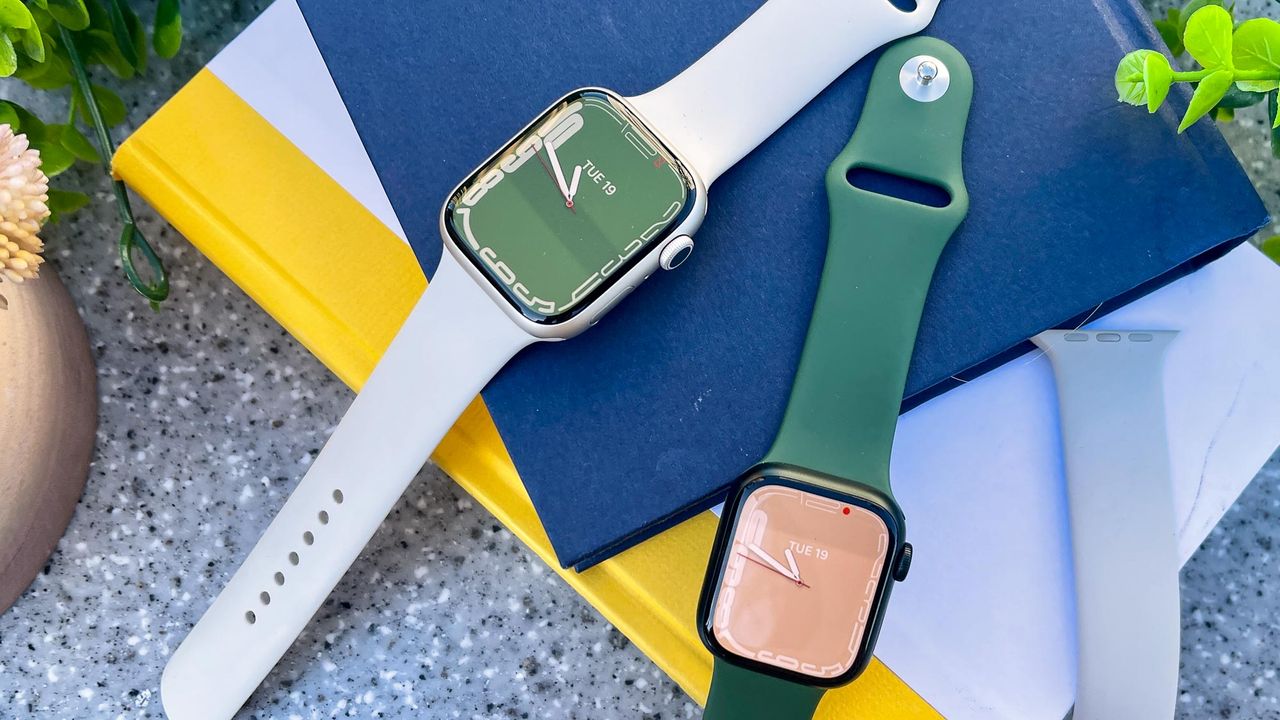 Apple Watch 7 both sizes