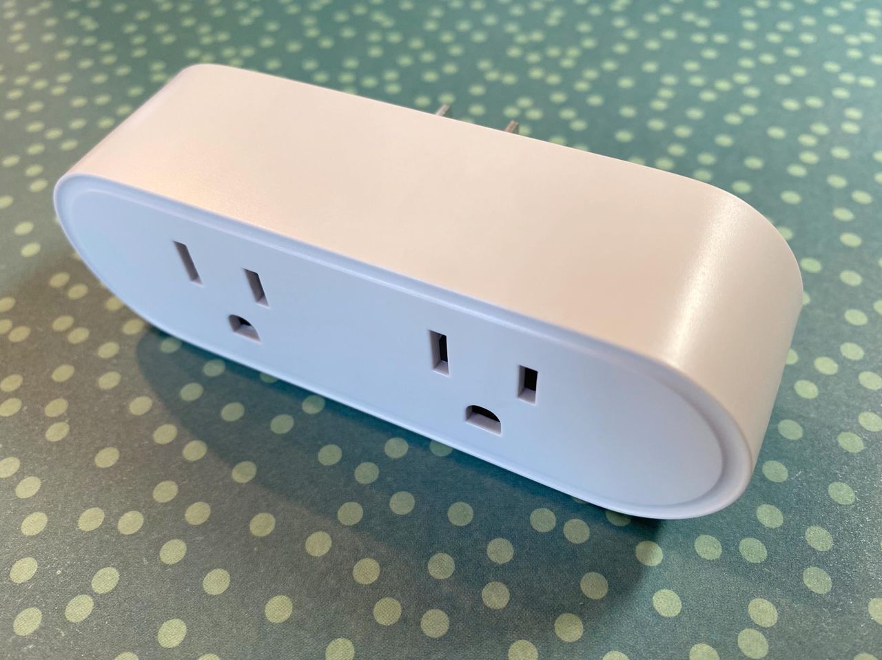 Meross Smart Wifi Plug Dual Review Angled
