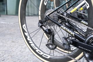 Lutsenko uses a CeramicSpeed OSPW in the 2022 TdF