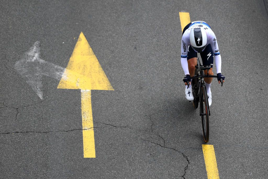 Images from the individual time trial on stage 8 of the Tour de France Femmes 2023