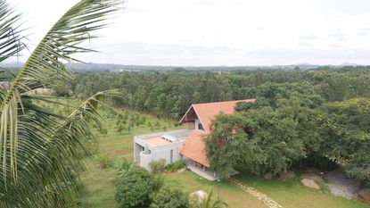 House by the Grove, an Indian country residence by Taliesyn Design & Architecture