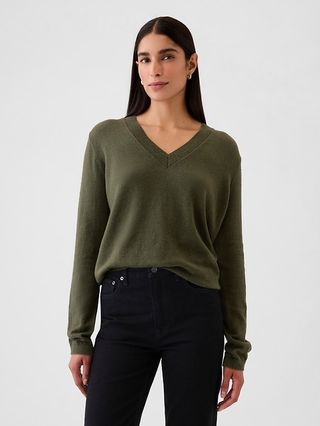 Cashsoft V-Neck Sweater