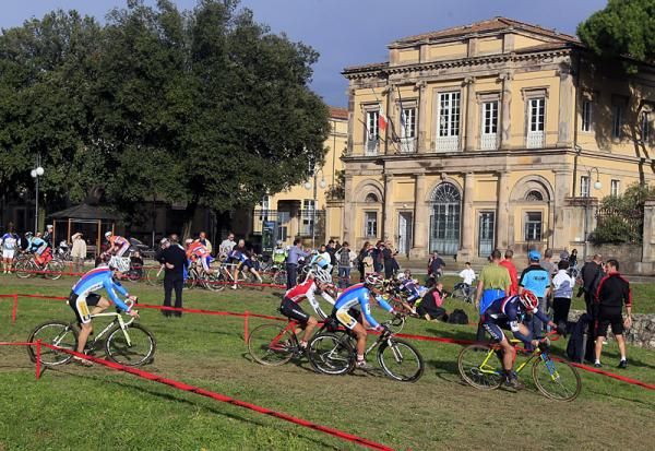 The U23 men in action in Lucca for the European 'cross championships.