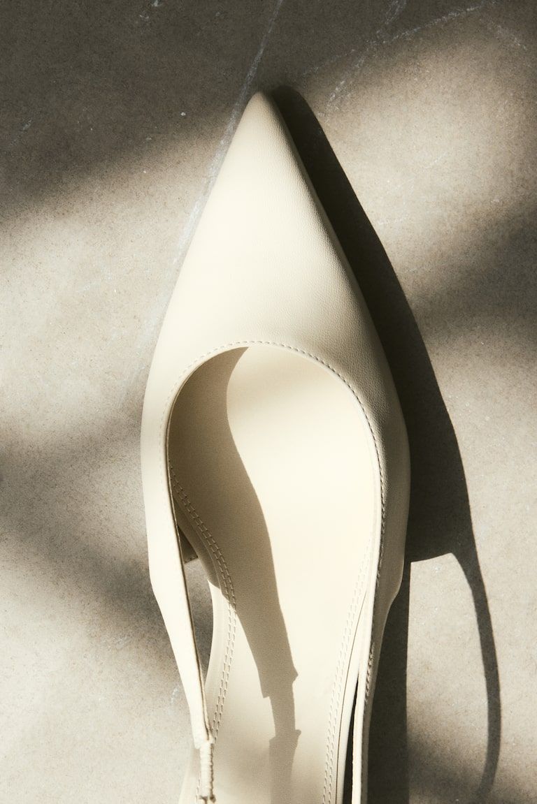 Kitten-Heeled Pointed Slingbacks