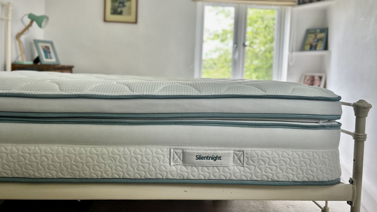 Silentnight UltraGel Cool-to-touch 3000 Mattress