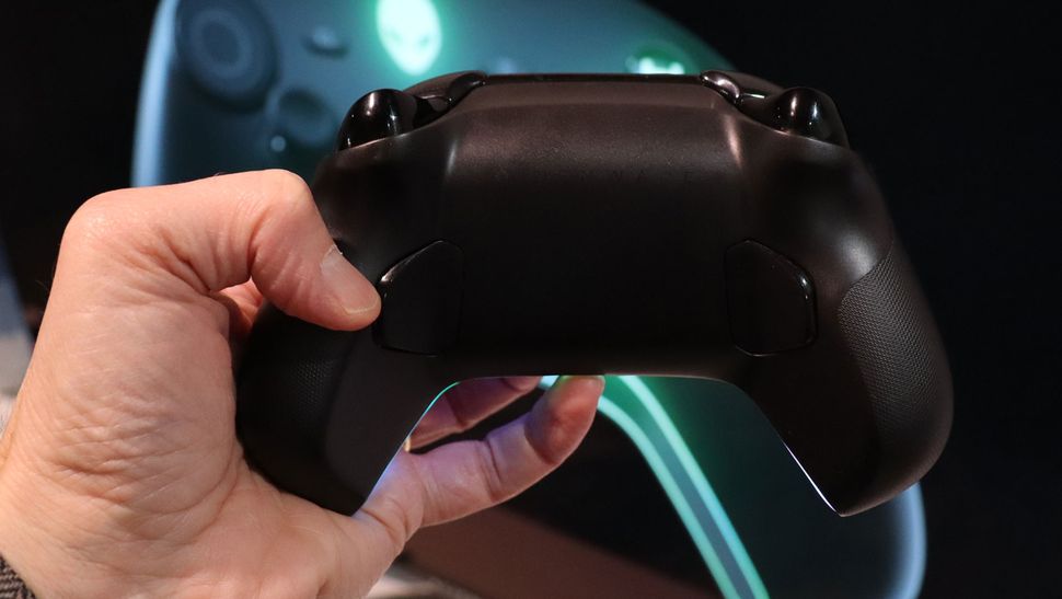 Alienware’s gaming controller prototype is what Microsoft should’ve