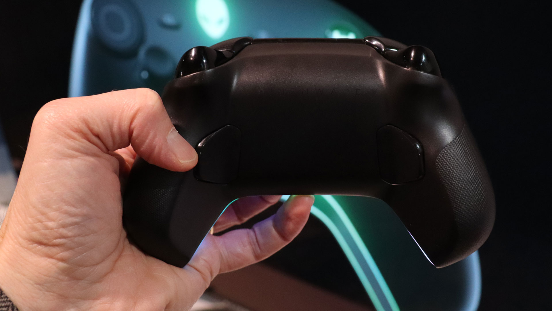 Unterseite des Alienware Project Nyx Game Controllers