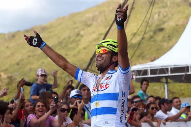 Daniel Diaz (Funvic Brasilinvest-Sao Jose dos Campos) celebrates his stage 2 win.
