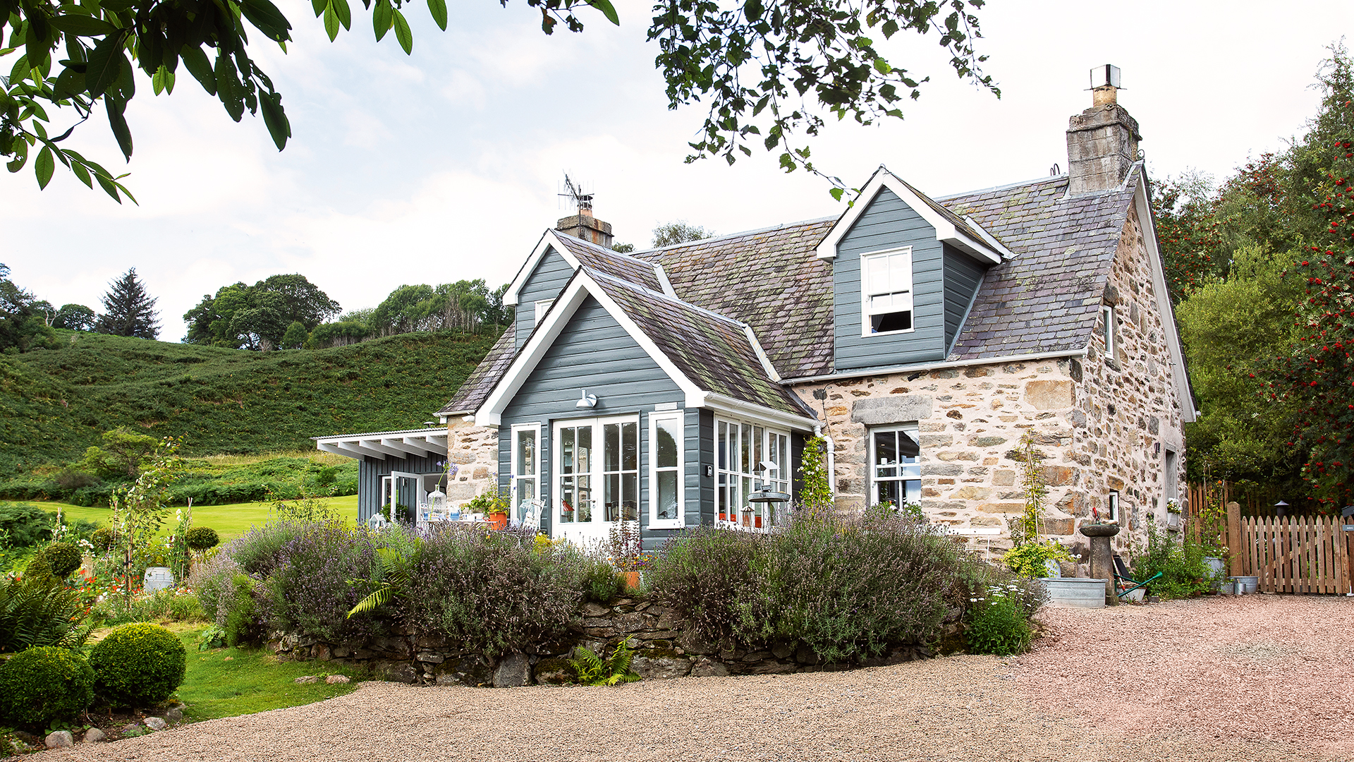 Cottage porch ideas living room