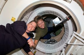 Peggy Whitson woman astronaut