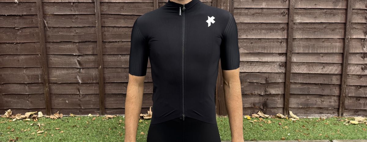 ウェア ASSOS EQUIPE RS SHELL JERSEY S11 roqriCm3tbVxB46baVZi9a-1200-80.jpg