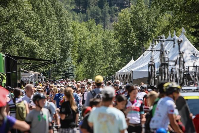Heavy crowds for the stage start in Aspen.