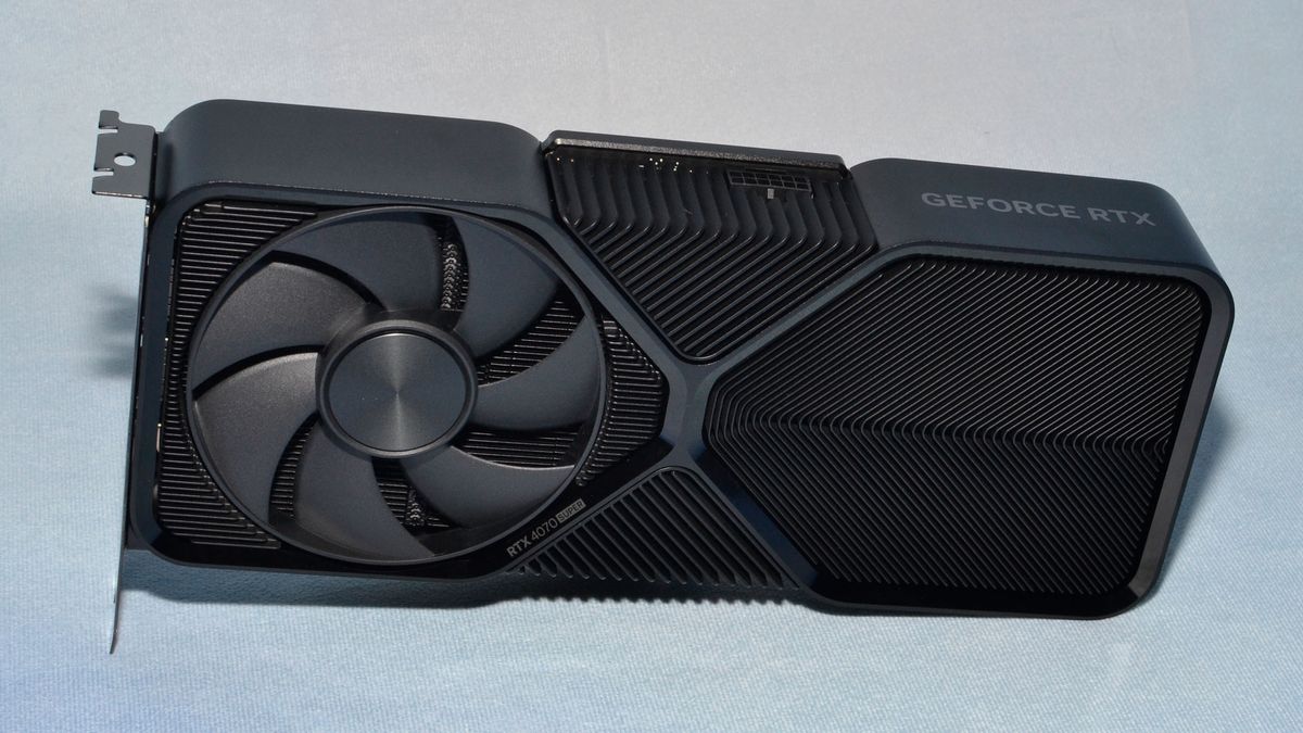 Nvidia GeForce RTX 4070 Super Founders Edition unboxing and card photos