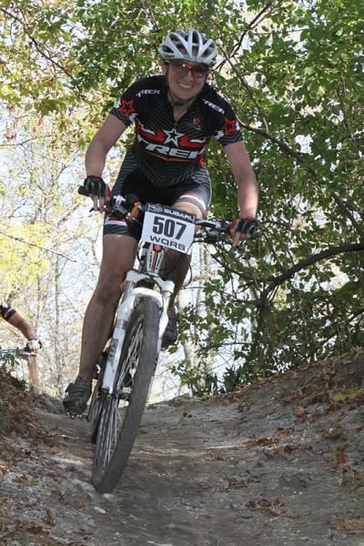 Fifth-place finisher Claire Cannon (Trek Stores of Madison / TeamWORS / T6) helps to lead the WORS Learn to Race Clinic before every WORS event.