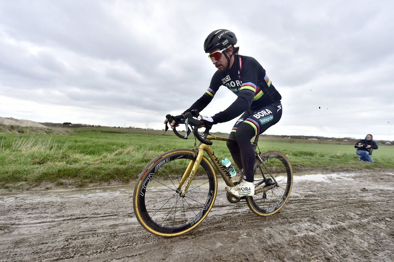 Peter Sagan tests the muddy pav&eacute; of Paris-Roubaix