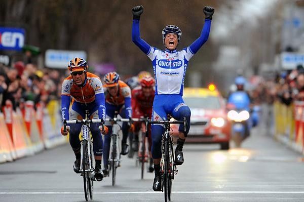 Chavanel sprinted out of the draft of Juan Antonio Flecha (Rabobank) for a great stage win in Paris-Nice.