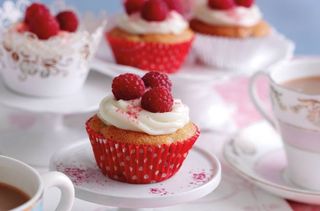 Raspberry Cream Cupcakes