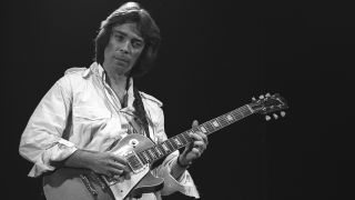 (MANDATORY CREDIT Watal Asanuma/Shinko Music/Getty Images) British guitar player Steve Hackett performs at The Venue in London on 30th June 1978. (Photo by Watal Asanuma/Shinko Music/Getty Images)