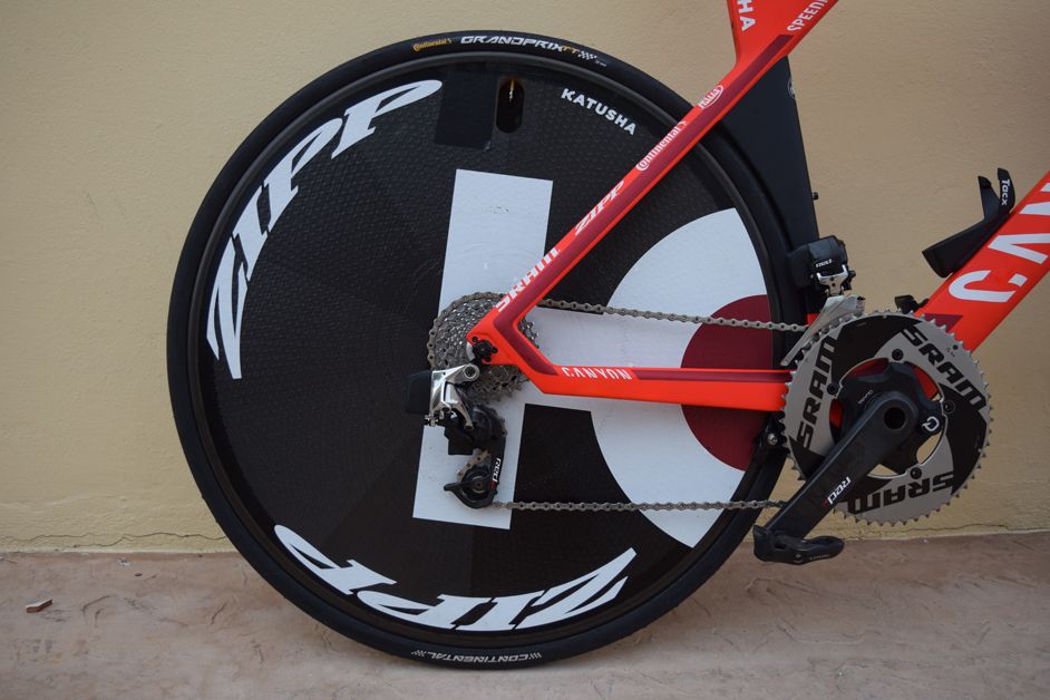 The wheels are paired with 25mm Continental Grand Prix tubular tyres
