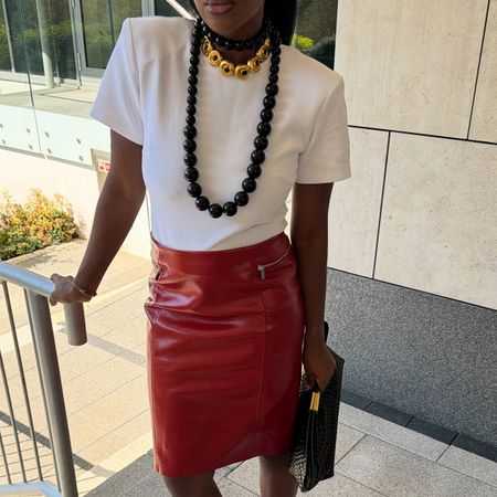how to style a knee length skirt