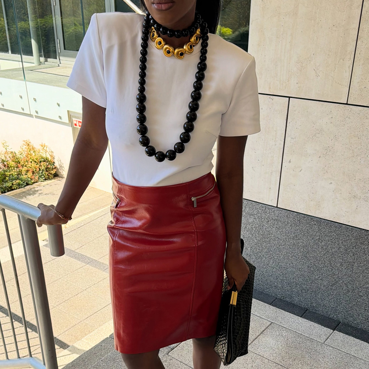 how to style a knee length skirt