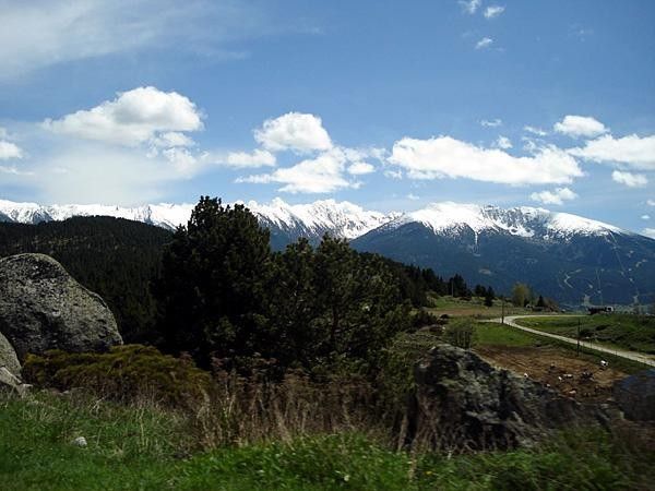 Dreaming of the Pyrenees and tasting pavement.