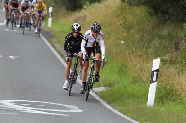 Claudia H&auml;usler (Germany) and Sylwia Kapusta (Gauss Rdz Ormu) tried to break away on Hankaberg, but were marked by Emma Johansson (Hitec Products)