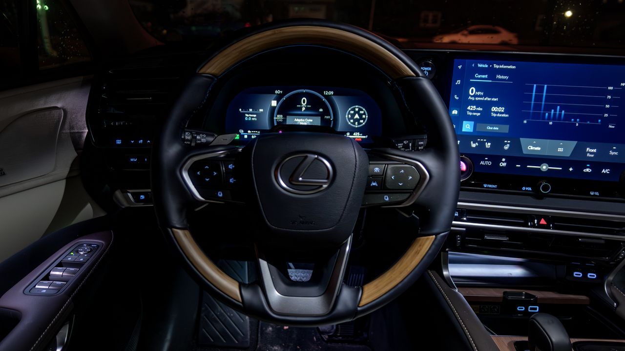 2026 Lexus RX 450h+ review.