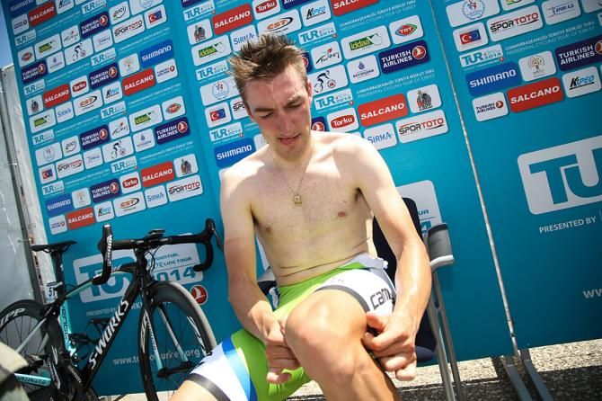Elia Viviani (Cannondale) awaits the awards