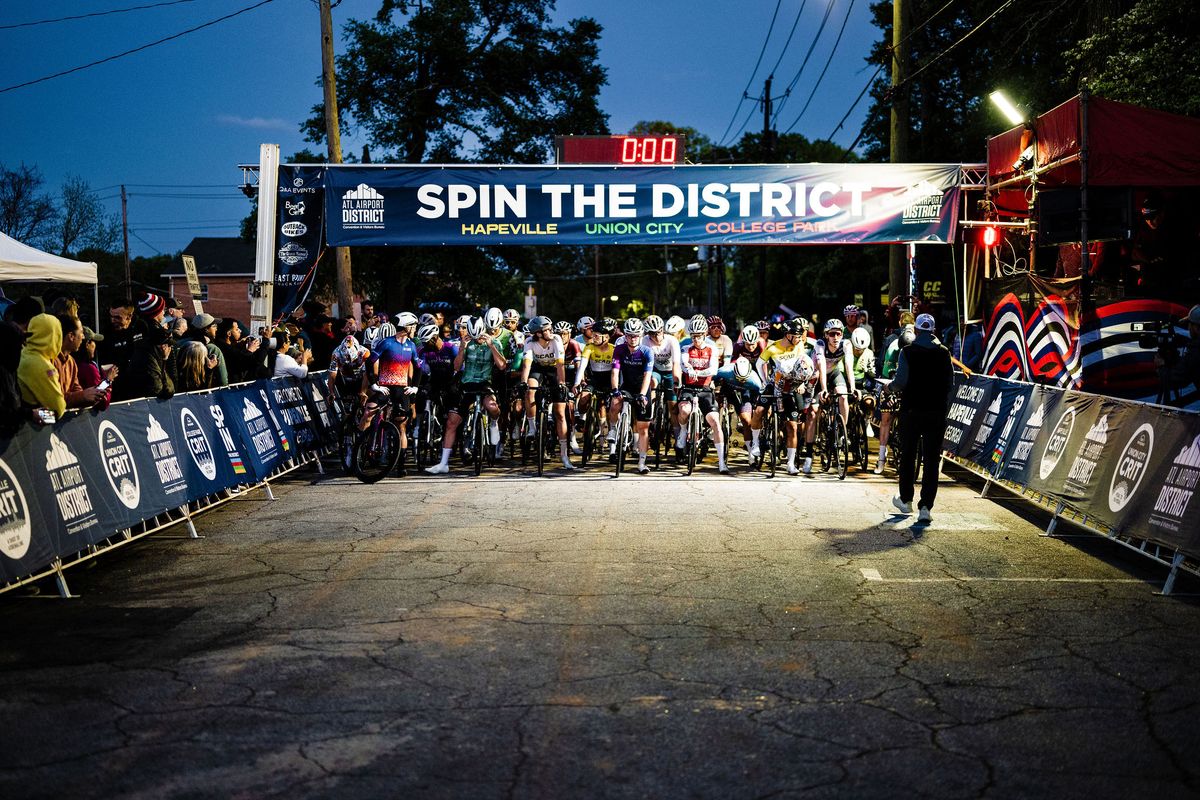 Men's pro start at Hapeville Crit 2025