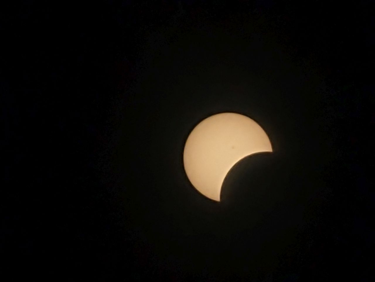 Google Pixel 8 Pro Solar Eclipse Sample.
