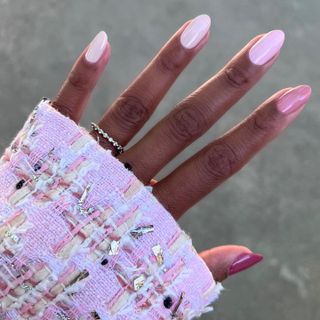 @themaniclub pink ombre nail design